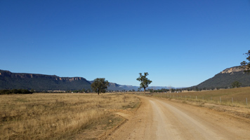 Wollemi bike packing road